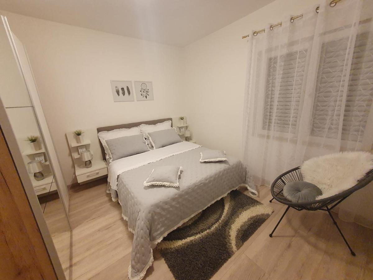 Apartman Mare Шибеник Экстерьер фото